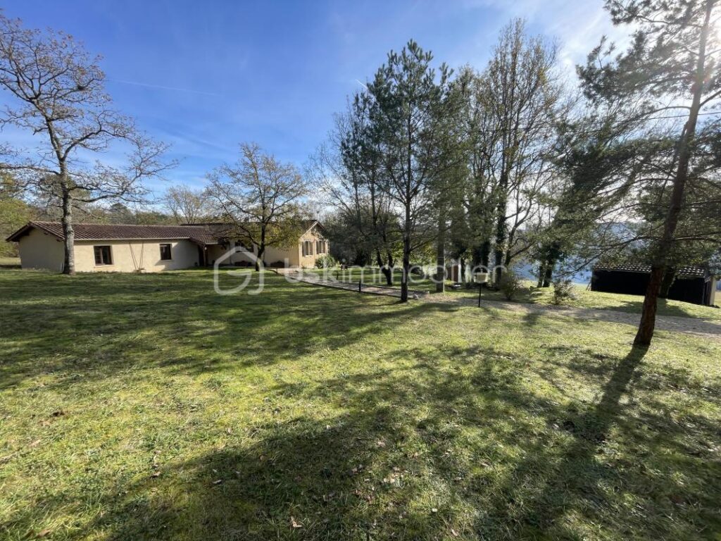 Propriété sans voisin proche, au calme absolu – 6 pièces – 4 chambres – 151 m²