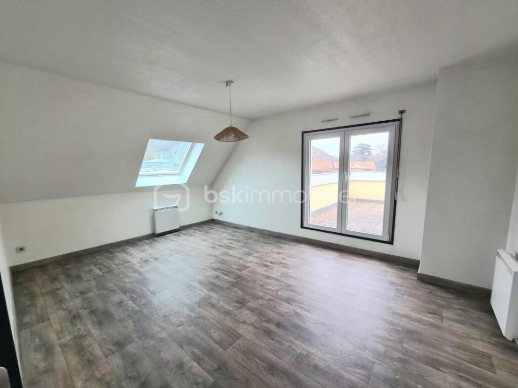 Charmant F2 avec terrasse – Dernier étage, vue dégagée sur les vignes – 2 pièces – 1 chambre – 54 m²