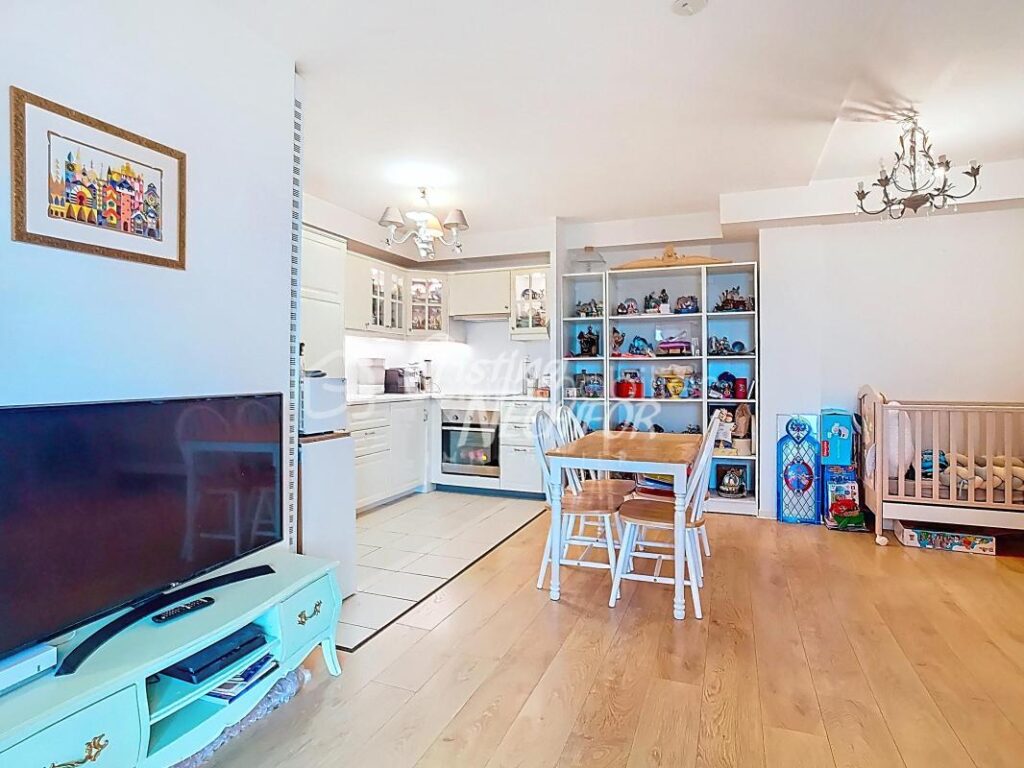 À VENDRE – Appartement 2 pièces avec une loggia– Dernier étage – Une place de parking – SERRIS (77700) – 2 pièces – 1 chambre – 45 m²