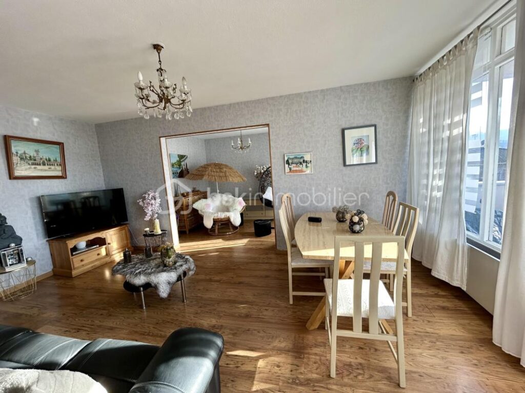 Appartement T4 de 77m2 proche Annecy – 4 pièces – 2 chambres – 77 m²