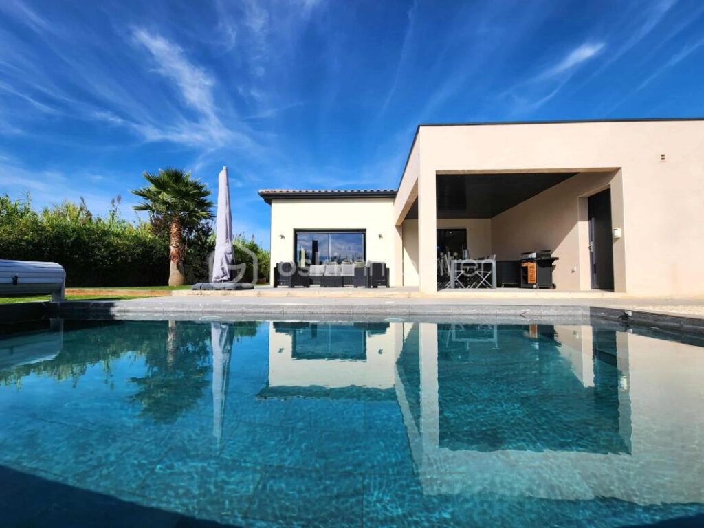 Superbe villa de plain-pied à trois kilomètres de Pézenas – 4 pièces – 3 chambres – 134 m²