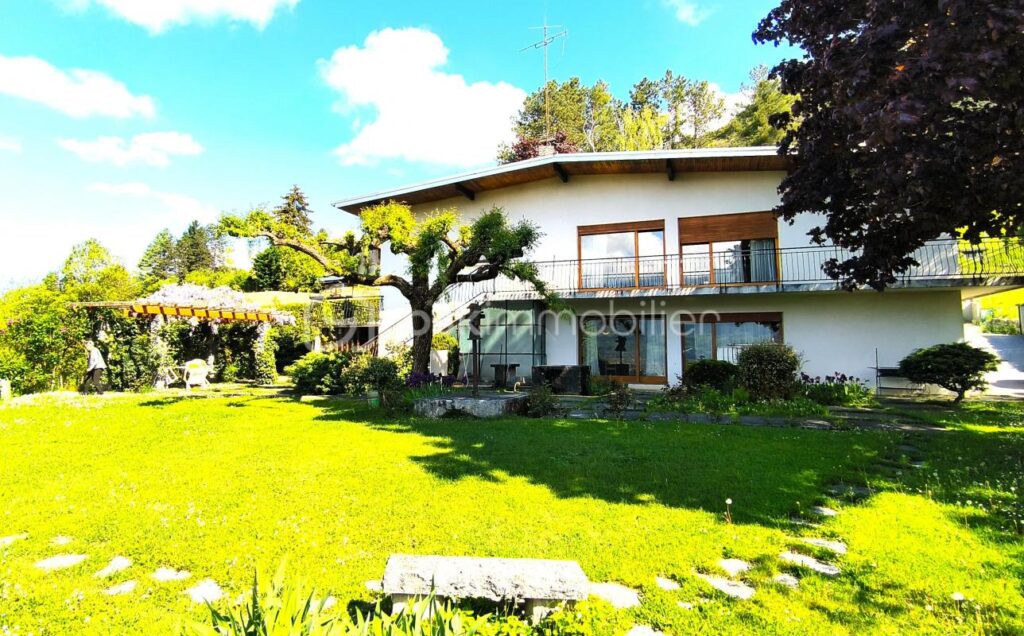 MAISON D’ARCHITECTE DE 361m2 – 8 pièces – 5 chambres – 361 m²