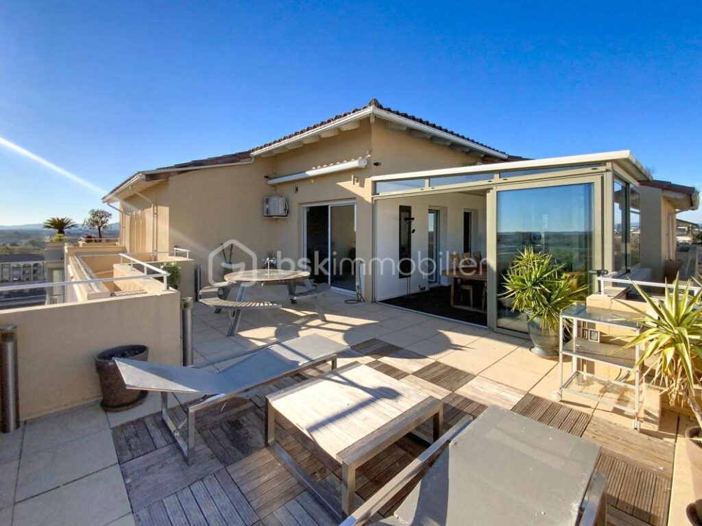 •⁠ ⁠COUP DE COEUR – LATTES PORT ARIANE- RARE – VUE EXCEPTIONNELLE- APPARTEMENT T3 DE STANDING 89m2- DEUX GARAGES BOX – DEUX PLACES DE PARKING * – 3 pièces – 2 chambres – 89 m²