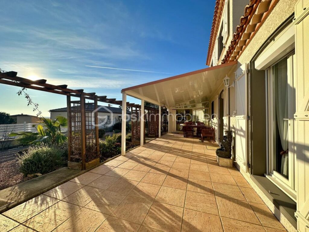 Découvrez le confort d&rsquo;une maison traditionnelle sans mitoyenneté à Thézan-lès-Béziers – 6 pièces – 5 chambres – 150 m²