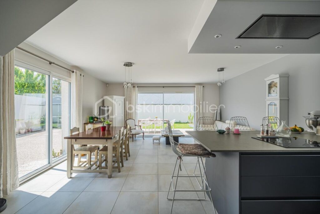 Maison 102 m2 – 4 pièces – 3 chambres – 102 m²