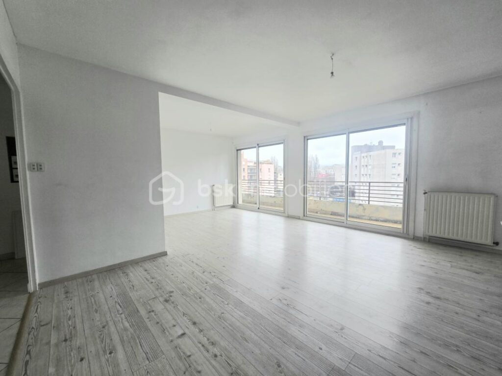 Appartement T4 97 m2 et garage – 4 pièces – 3 chambres – 97 m²