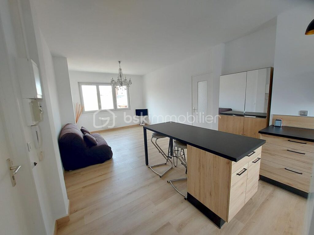 Appartement T3 entièrement rénové au CENTRE-VILLE D’AMIENS !!! – 3 pièces – 2 chambres – 54 m²