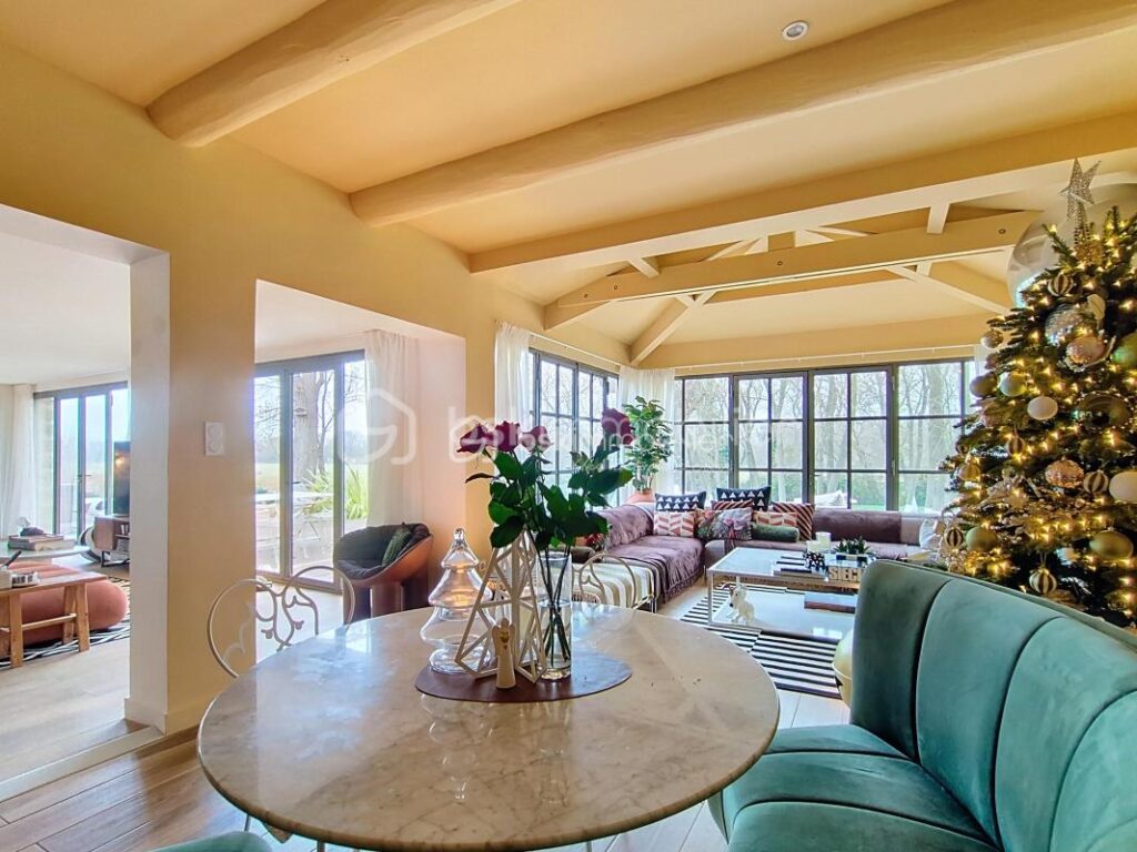 Superbe propriété rénovée – Piscine, dépendance & art de vivre en Camargue – 8 pièces – 4 chambres – 253 m²