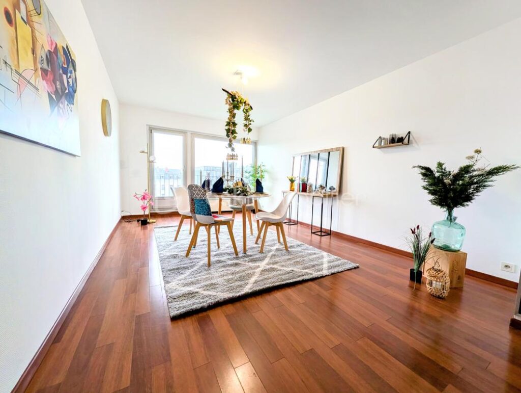 💎 APPARTEMENT D’EXCEPTION : DUPLEX DE STANDING AVEC VUE CATHÉDRALE ! ‘Le prestige du Dernier Étage’ – 6 pièces – 4 chambres – 135 m²