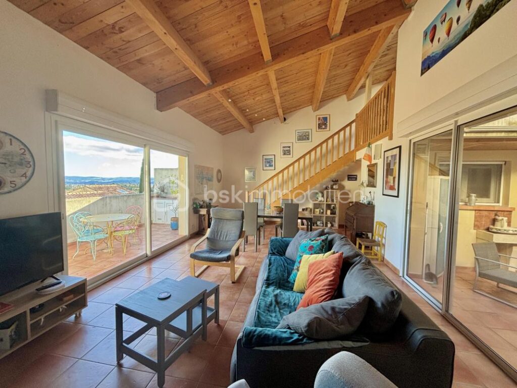 Villa en copropriété avec vue dominante sur Clermont l’Hérault – 4 pièces – 2 chambres – 110 m²