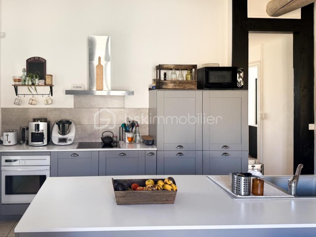 Aspiran Maison bourgeoise avec superbe vue, piscine et fort potentiel d’aménagement – 6 pièces – 5 chambres – 207 m²