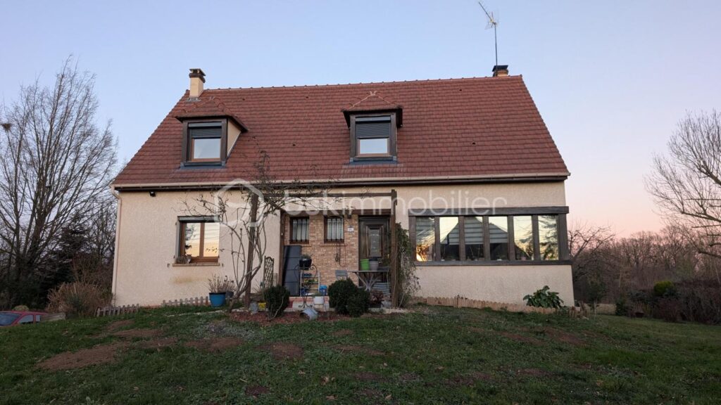 Vendu – 5 pièces – 3 chambres – 145 m²