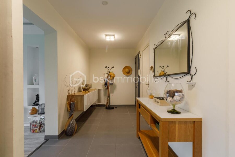 Appartement à vendre à Lyon 8e arrondissement — Vue nature — photo 3