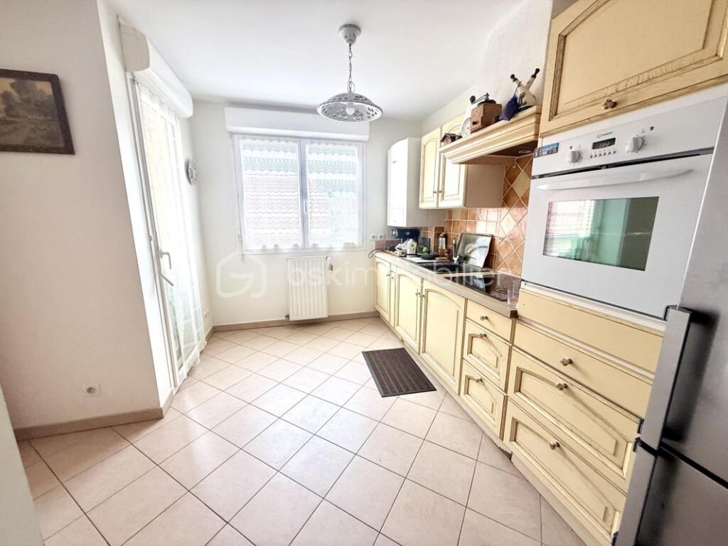 Appartement 3 pièces 66m² avec Balcon, Garage et Cave – Centre-ville de Digne-les-Bains (04) – 3 pièces – 2 chambres – 66 m²