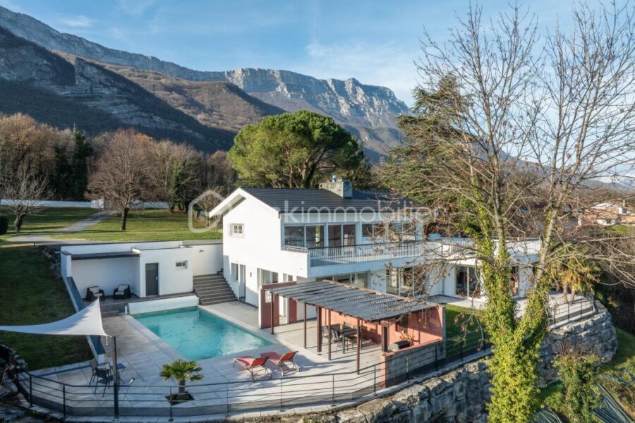 Maison à vendre à Varces allieres et risset