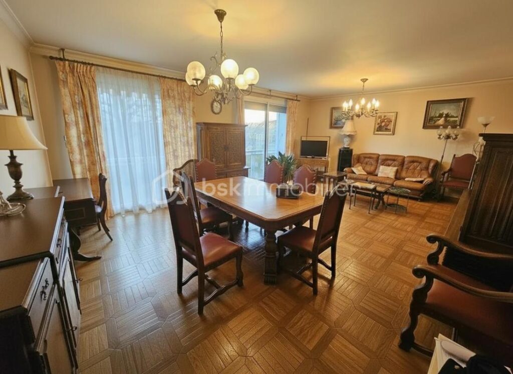 Appartement plein entre ville de Roanne – 4 pièces – 2 chambres – 92 m²