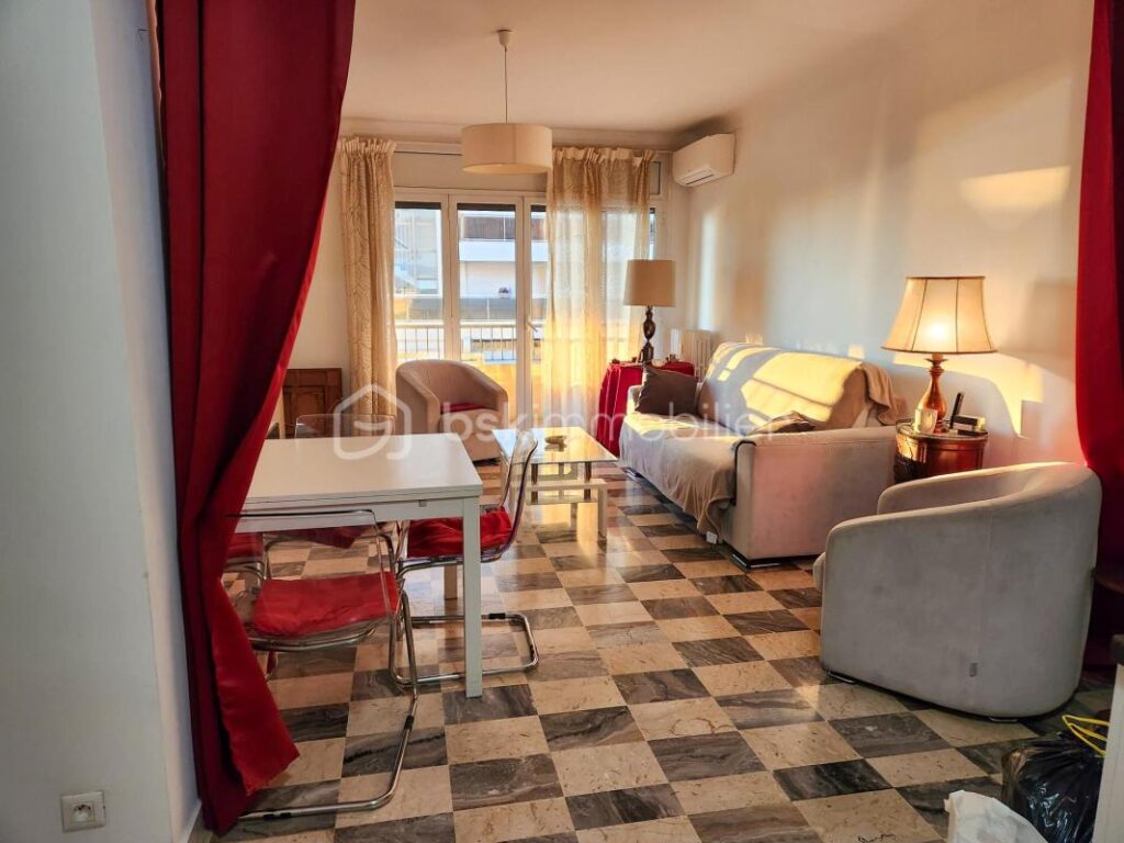 Appartement 3 pièces avec balcon • vue mer • 30m des plages – 3 pièces – 2 chambres – 70 m²