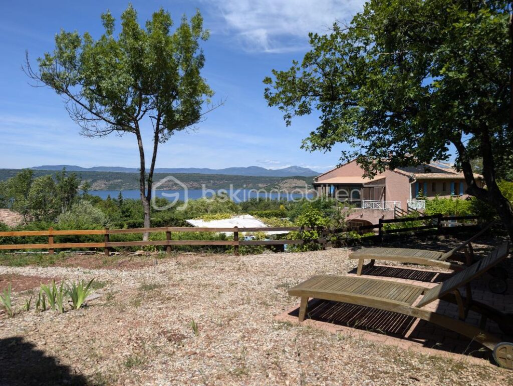 VILLA de 257 M² A LIAUSSON 34800 – 11 pièces – 8 chambres – 257 m²