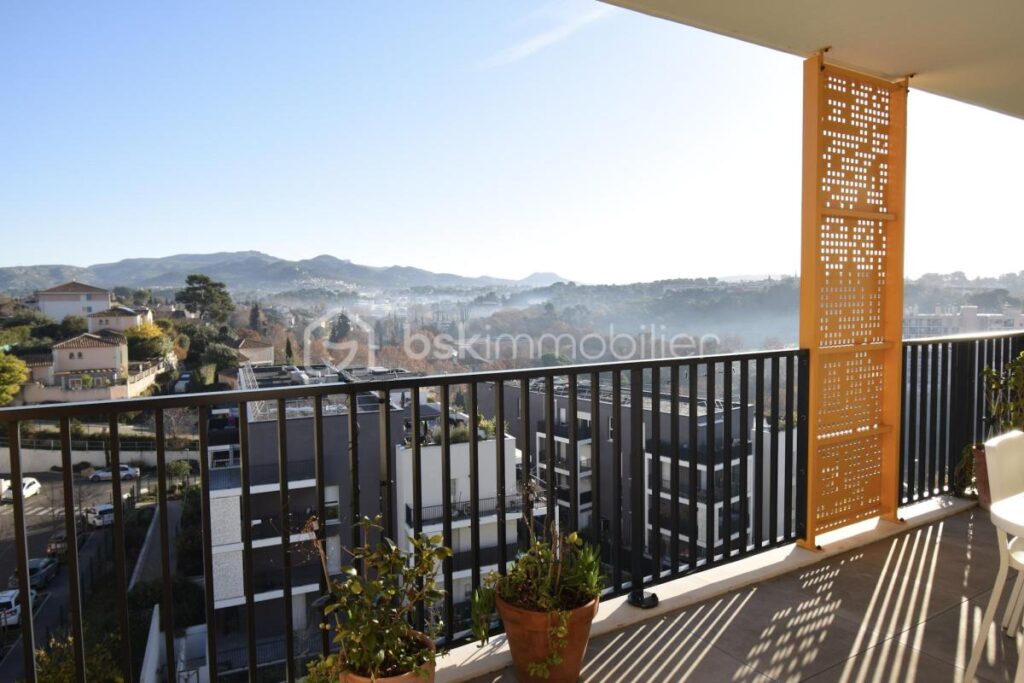 T4 récent équipé et meublé – Terrasse – Résidence 2021 – Prêt à emménager immédiatement – 4 pièces – 3 chambres – 73 m²