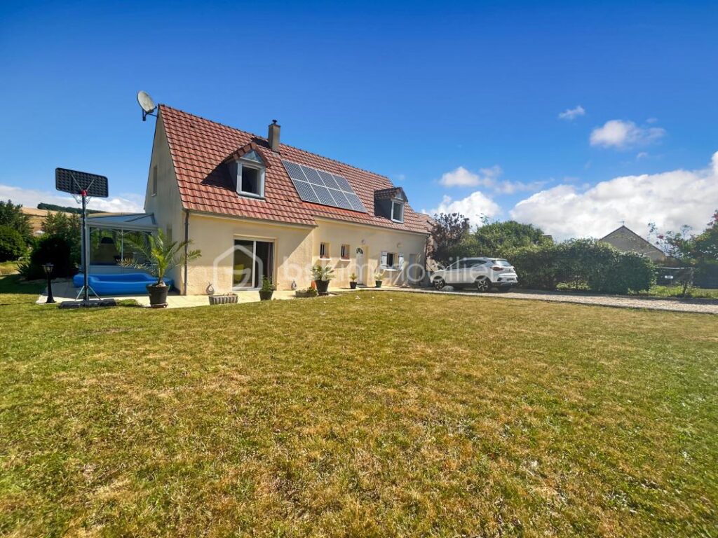 Maison 6 pièces de 179m2 à Nailly – 6 pièces – 5 chambres – 179 m²