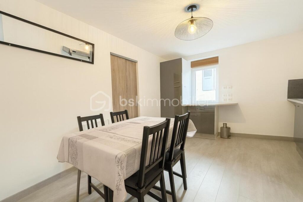 🏡 Maison de Village Rénovée – Cognin-les-Gorges (38470) – 4 pièces – 3 chambres – 70 m²