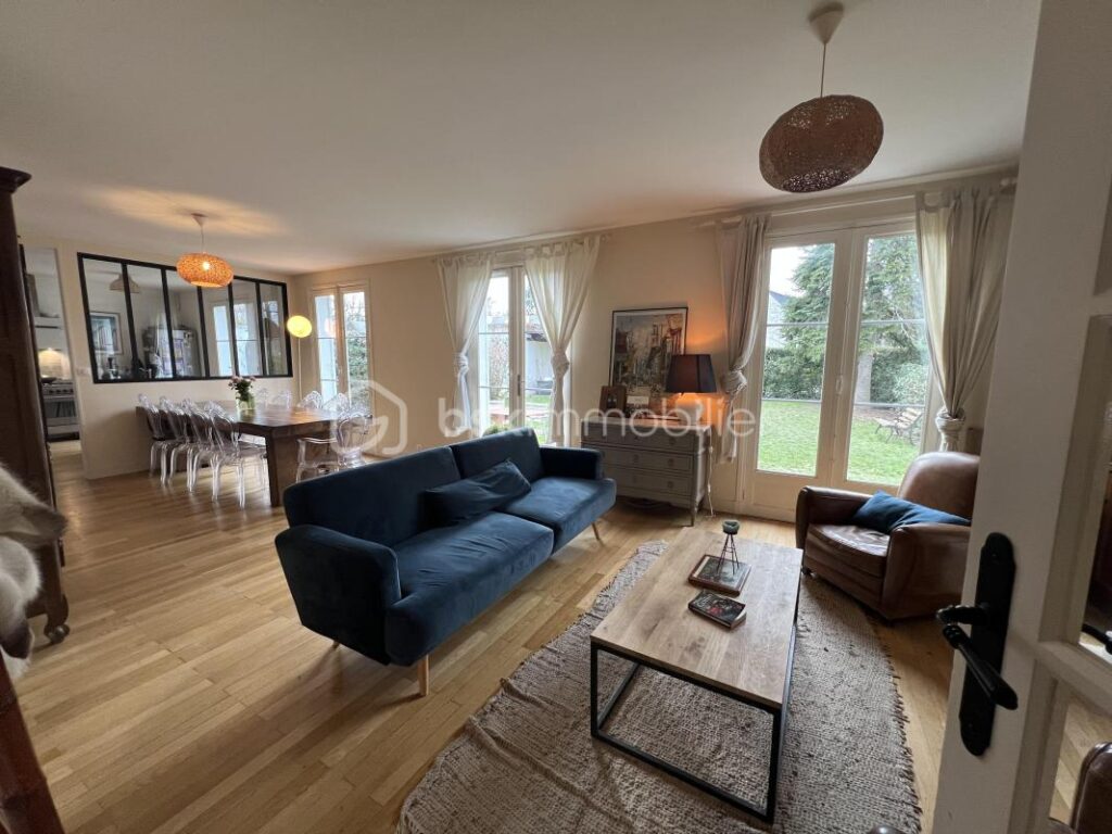 Maison de 150 M2 *** 37550 SAINT-AVERTIN*** – 7 pièces – 5 chambres – 150 m²