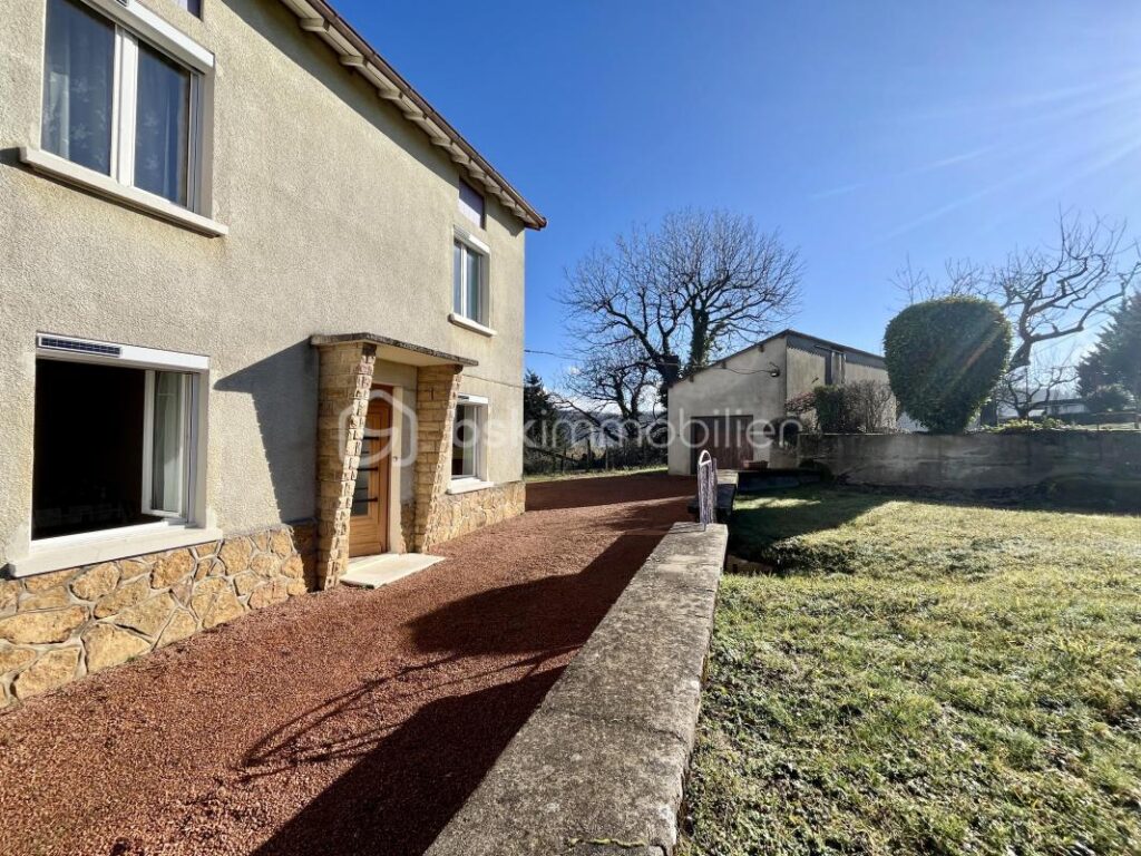 Maison ancienne de caractère – fort potentiel – vue dégagée – 5 pièces – 4 chambres – 104 m²