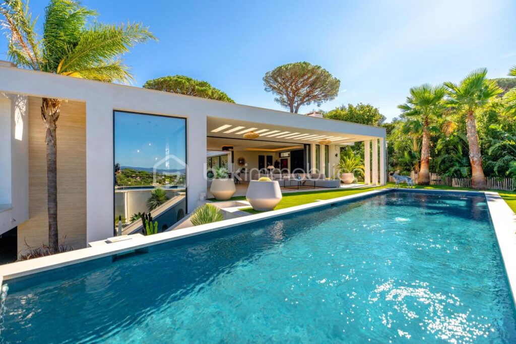 Villa d’exception – Double vue mer dans Golfe de Saint Tropez – 10 pièces – 5 chambres – 370 m²
