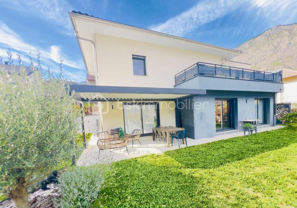 RARE SUR LE MARCHÉ-MAISON CONTEMPORAINE DE 133 M² – 5 pièces – 4 chambres – 133 m²
