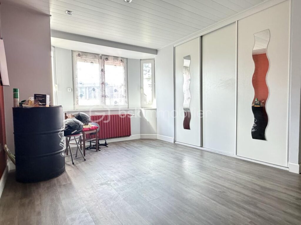 Maison Familiale – 7 pièces – 5 chambres – 155 m²