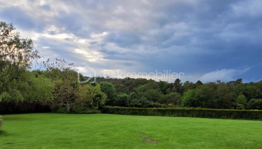 Très beau terrain à St THURIAL – NR pièces – NR chambres – 838 m²