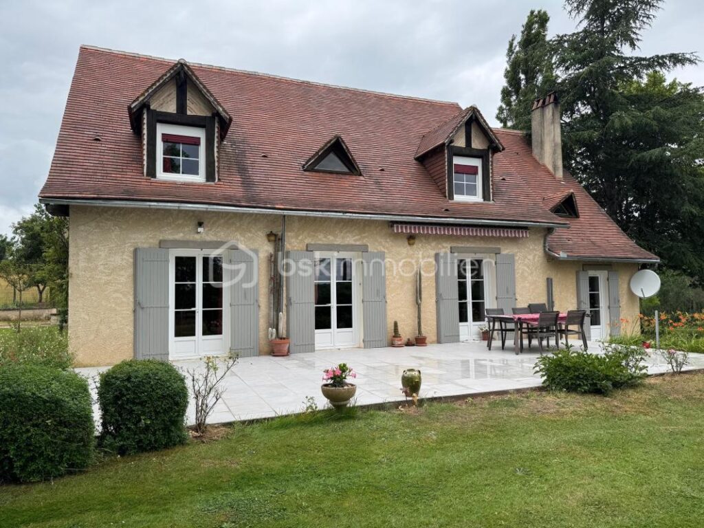 Belle Maison de style périgourdine – 6 pièces – 4 chambres – 159 m²