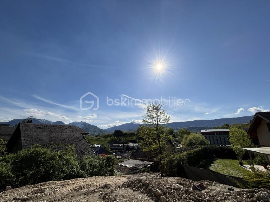 🌟 RARE À LA VENTE – TERRAIN D’EXCEPTION À CHAMBÉRY 🌟 – NR pièces – NR chambres – 2269 m²