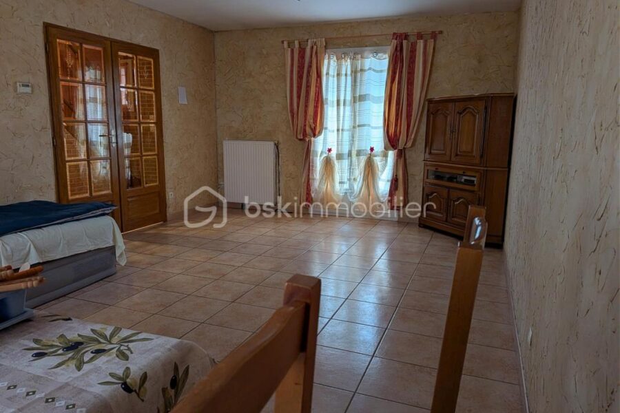 Maison à vendre à Villeneuve saint germain