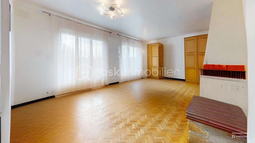 Maison traditionnelle avec vue dégagée à Lardy – 4 pièces – 2 chambres – 76 m²