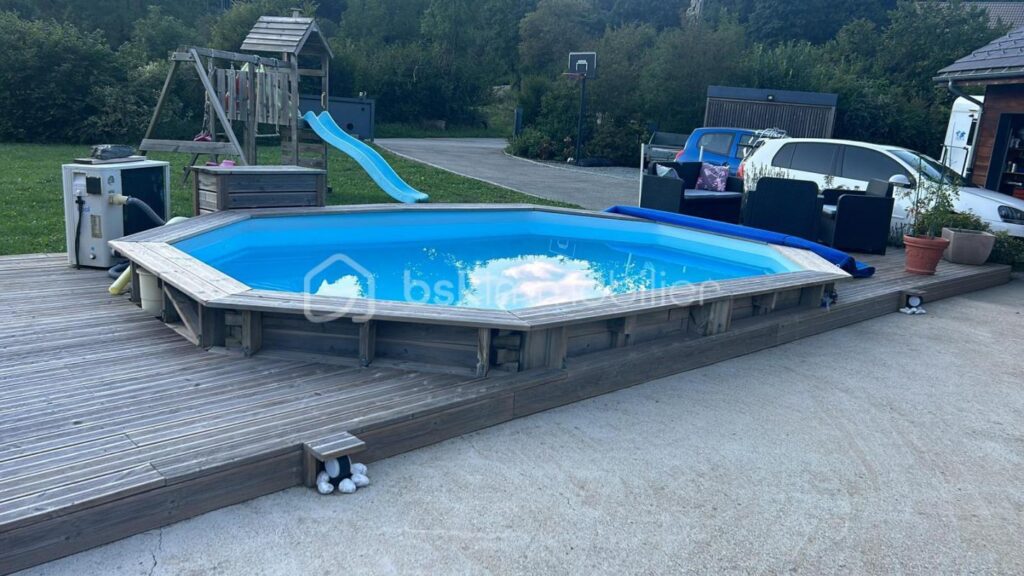 Maison d’architecte de 173m2 avec terrain de 993m2 – 6 pièces – 5 chambres – 173 m²