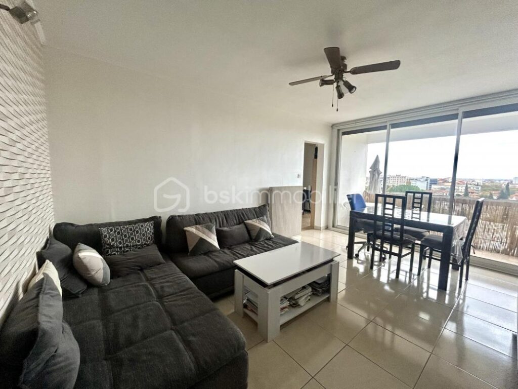 Appartement 79 m²- 3 chambres avec terrasse et vue – 4 pièces – 3 chambres – 79 m²