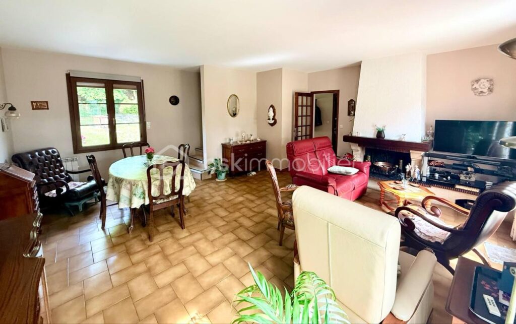 Maison 4 Chambres sur Sous-Sol total – 6 pièces – 4 chambres – 121 m²