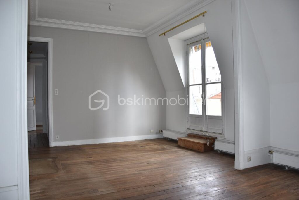 5 PIECES – RUE CASTAGNARY – PARIS 15 – 5 pièces – 3 chambres – 77 m²