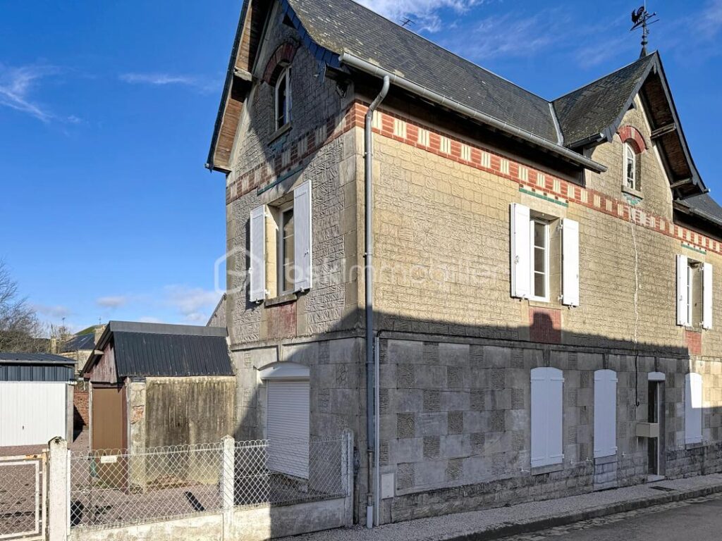 Maison de Ville – 8 pièces – 4 chambres – 108 m²