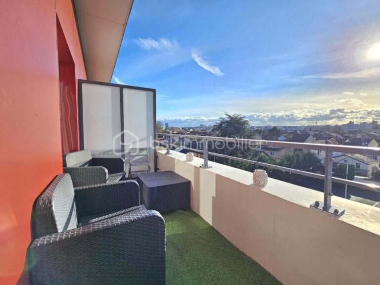 Dernier étage F2 44m² terrasse 14m² SUD parking DPE C – 2 pièces – 1 chambre – 44 m²