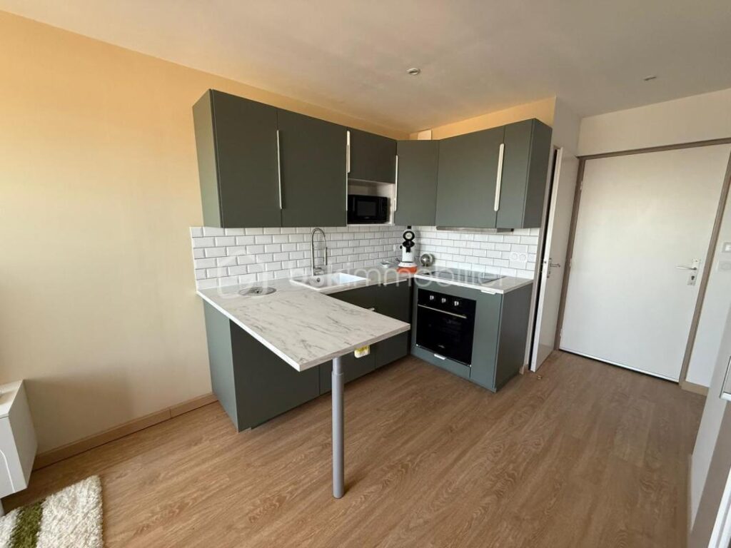 Coup de coeur Frontignan Plage : Appartement de 28,55m2 avec vue mer – 2 pièces – 1 chambre – 28 m²