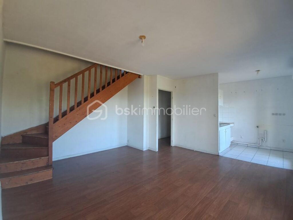 Appartement T3 en duplex en excellent état avec vue dégagée – 3 pièces – 2 chambres – 57 m²