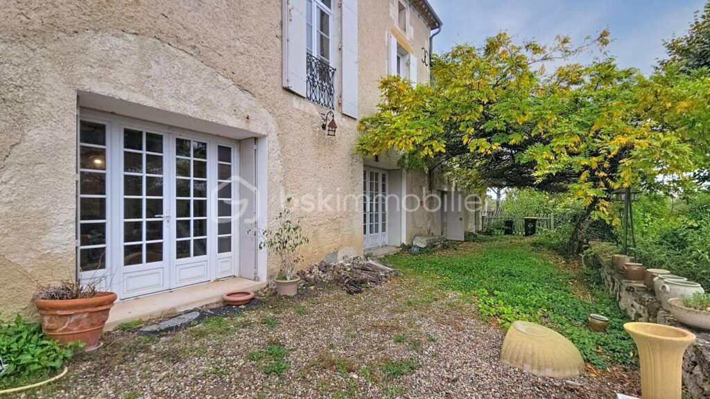 Maison familiale au calme / Grands volumes & superbe potentiel – 6 pièces – 4 chambres – 143 m²