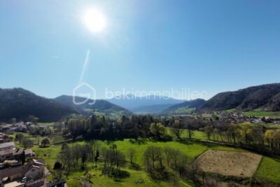 🏡 Saint-Nicolas-de-Macherin – Maison 7 pièces – 152 m² de tranquillité et de potentiel! – 6 pièces – 6 chambres – 152 m²