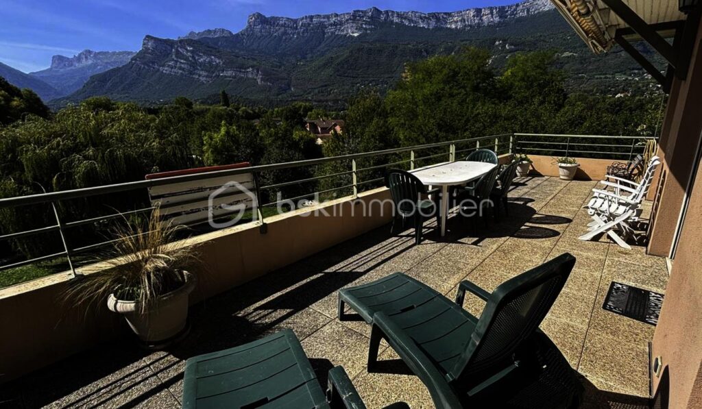 Duplex T5 en dernier étage – Terrasse de 30 m² – 5 pièces – 4 chambres – 110 m²