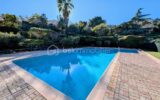 2P Cannes Cx des Gardes – Calme, verdure, terrasse, piscine – 2 pièces – 1 chambre – 47 m²