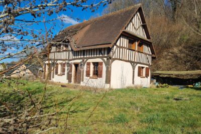 Charmante maison normande avec forêt privative – 6 pièces – 3 chambres – 135 m²