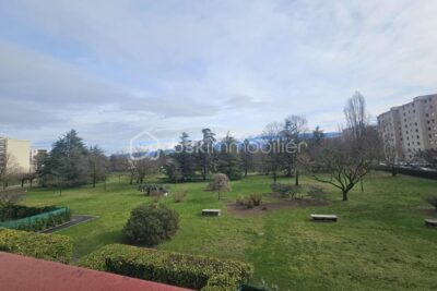 Superbe T4 transformé en T3 – Vue dégagée sur Parc – Echirolles – 4 pièces – 2 chambres – 95 m²