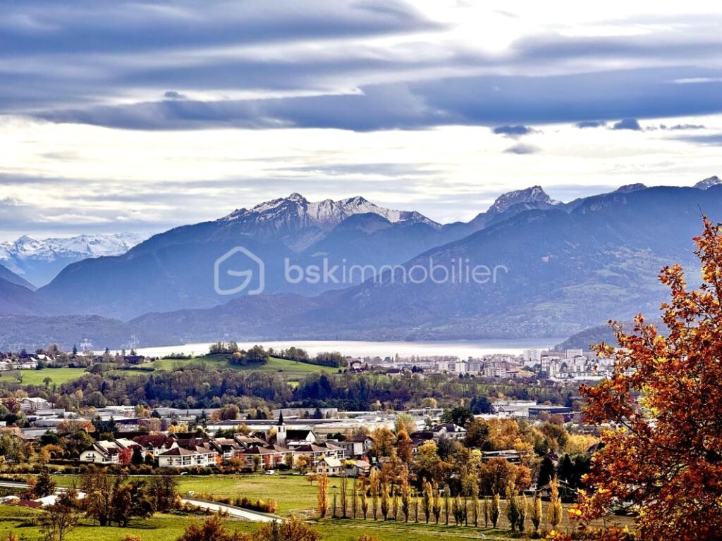 Propriété de 300 m² – Vue Lac & Montagnes – 7 pièces – 5 chambres – 300 m²